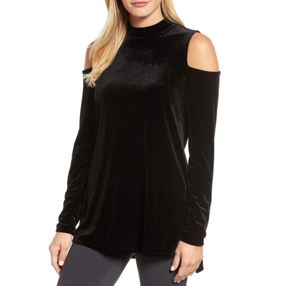 NWT Halogen Velvet Cold Shoulder Top Black - Picture 1 of 3